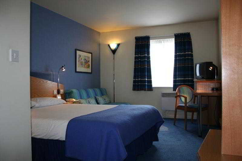 Holiday Inn Express Peterborough, An Ihg Hotel Екстер'єр фото