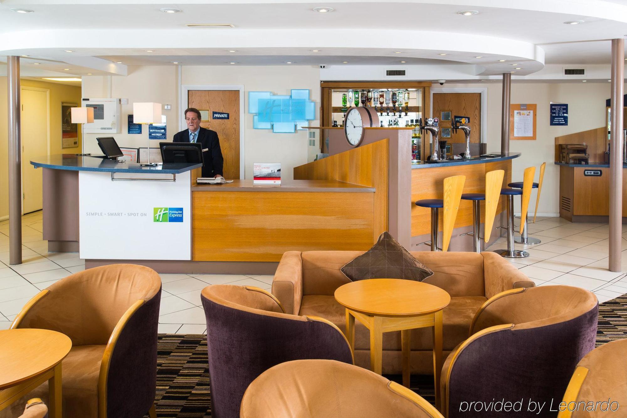 Holiday Inn Express Peterborough, An Ihg Hotel Екстер'єр фото